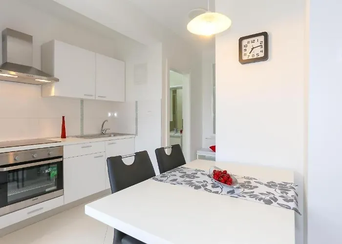 In Tribunj With Air Conditioning, Wifi 4953-1 דירה *